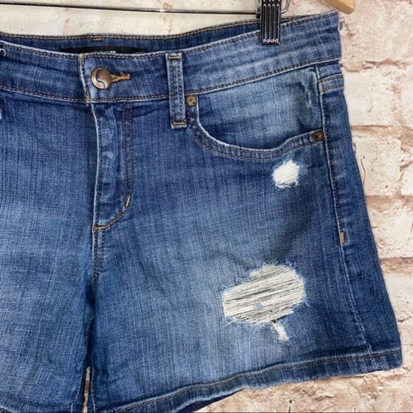 Joe’s Jeans Medium Wash Marylee Distressed Jean Shorts Size 28 - Picture 3 of 8